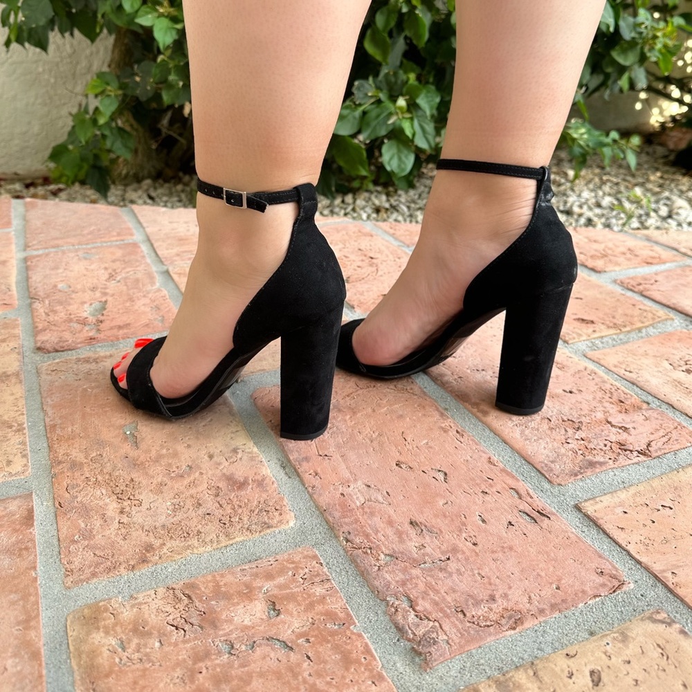 Black chunky heels